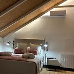 Pasaje Mallol Duplex By Valcambre *