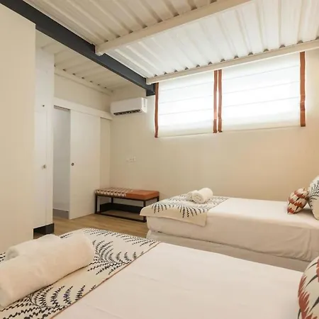 Pasaje Mallol Duplex By Valcambre *