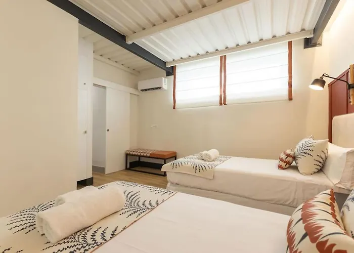 Pasaje Mallol Duplex By Valcambre *
